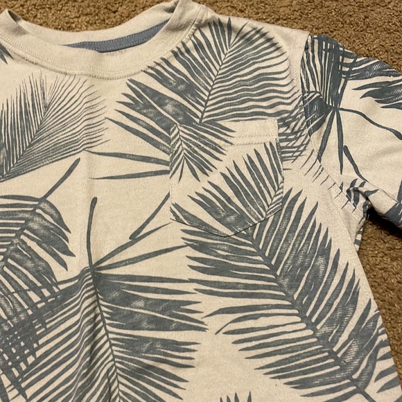 Palm Leaf Tee - Picture 2 of 4